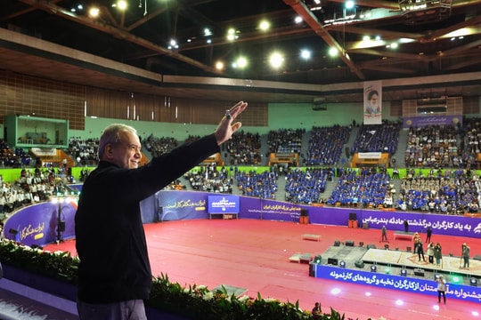 Tổng thống Iran tuyên bố có thể vượt qua mọi lệnh trừng phạt