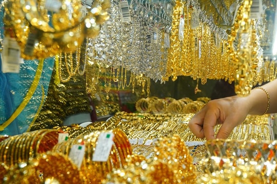 Giá vàng ngày 10/7/2025: Giá vàng trong nước và thế giới chạm mức thấp nhất trong một tuần