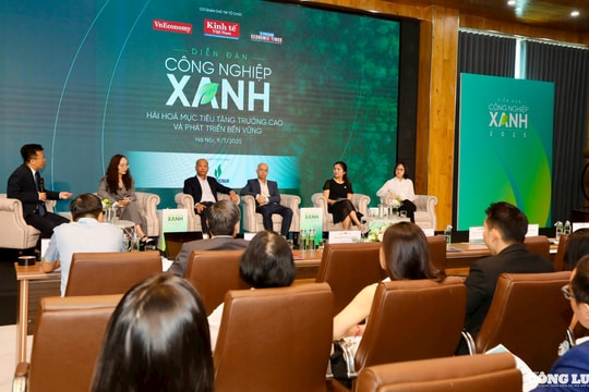 VnEconomy khai mạc Diễn đàn Công nghiệp xanh 2025: Tìm lời giải cho tăng trưởng bền vững