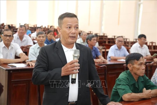 Cử tri quan tâm chính sách cho cán bộ nghỉ việc khi sắp xếp bộ máy