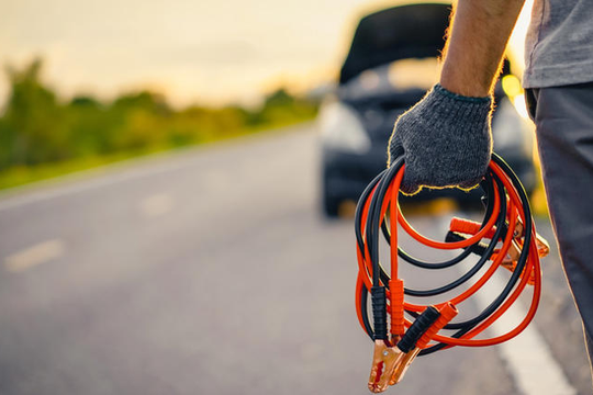 ‏Nổ máy để sạc bình ắc quy có hiệu quả không?‏