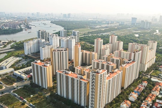 Giá nhà vượt xa thu nhập, người lao động TP HCM bị mắc kẹt giữa hai phân khúc