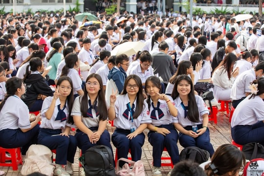 Hàng loạt chính sách mới với giáo viên, học sinh có hiệu lực từ tháng 8