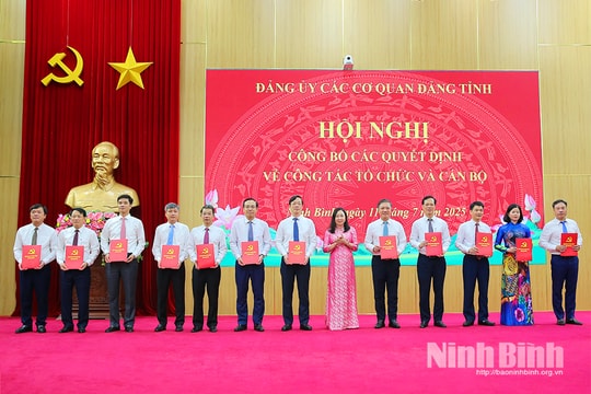 Ninh Bình thành lập 12 tổ chức cơ sở đảng trực thuộc Đảng bộ các cơ quan Đảng tỉnh