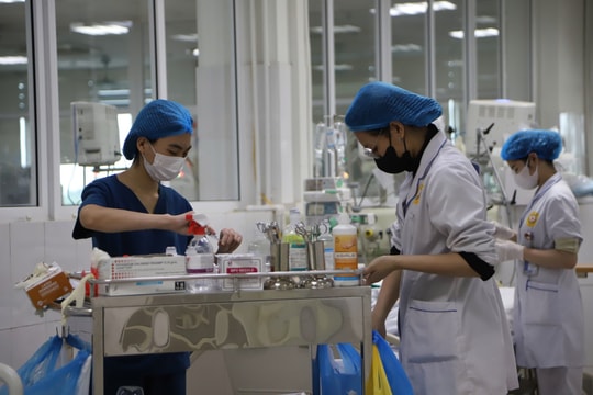 Khám chữa bệnh tại nhà được Bảo hiểm y tế chi trả từ 1/7: Chính sách nhân văn nhưng cần giám sát chặt chẽ