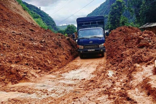 Sơn La yêu cầu triển khai biện pháp khẩn cấp ứng phó mưa lũ