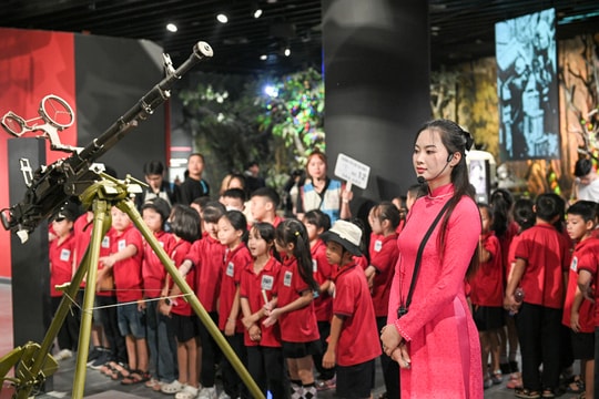 Chuyển hạng giáo viên THCS hạng II mới: Không cần đủ mọi minh chứng nhiệm vụ