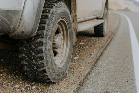 ‏Hiểm họa tiềm ẩn từ lốp xe giá rẻ‏