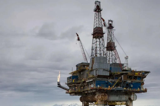 ‏Giá dầu tăng vọt khi thị trường chờ tuyên bố lớn từ Tổng thống Donald Trump về Nga‏