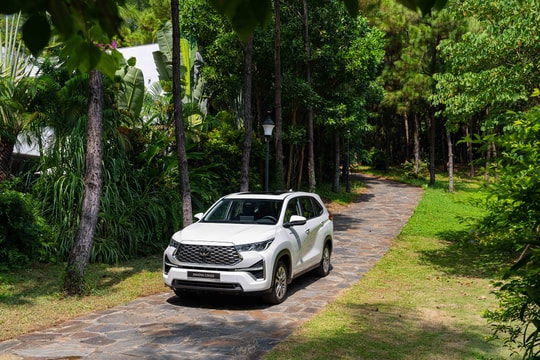 Phía sau cú bứt tốc doanh số ô tô hybrid 6 tháng đầu năm