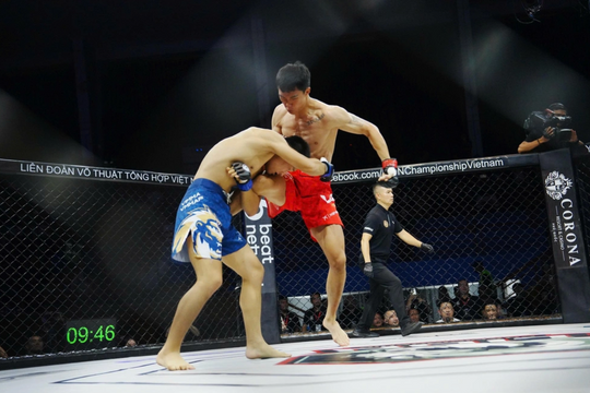 Võ sĩ Việt Nam có màn trình diễn ấn tượng tại MMA Championship 24