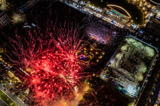 Quảng Trị bắn pháo hoa hằng tuần tại Đồng Hới