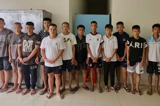 Tạm giữ 14 đối tượng vô cớ chém người đi đường ở Thanh Hóa