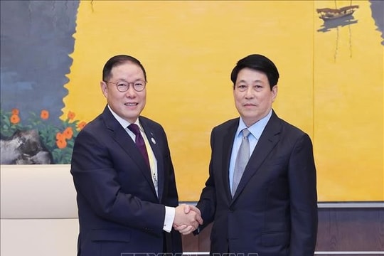 Chủ tịch nước Lương Cường tiếp Chủ tịch Hội đồng Tư vấn kinh doanh APEC 2025