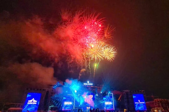 Quảng Trị tổ chức bắn pháo hoa định kỳ phục vụ du lịch – Điểm nhấn mới cho mùa hè sôi động