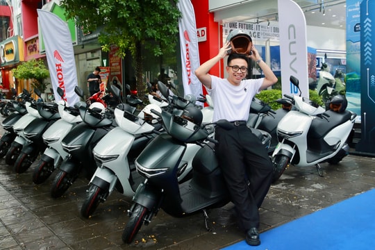 Honda bắt đầu cho thuê xe máy điện CUV e: