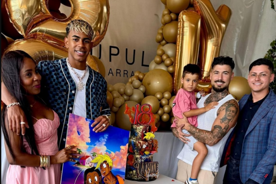 Lamine Yamal bị điều tra khẩn cấp vì sử dụng người lùn trong tiệc sinh nhật