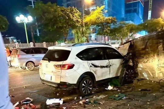 Xe con tông liên hoàn trong đêm, một người tử vong tại chỗ