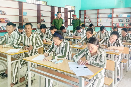 Giám sát hoạt động của các cơ quan chức năng, tránh nhầm lẫn, sai sót trong công tác đặc xá