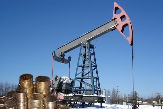 Giá xăng dầu hôm nay 17/7/2025: Giá dầu giảm trước lo ngại tác động của chiến tranh thương mại