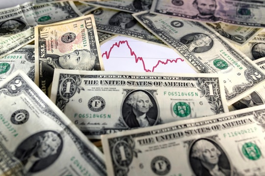 Tỷ giá USD hôm nay 17/7: Đồng bạc xanh thế giới suy yếu, chợ đen trong nước tăng mạnh