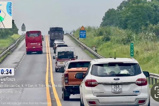 Vượt ẩu, lấn làn, đi vào làn khẩn cấp: Hai tài xế bị phạt nặng