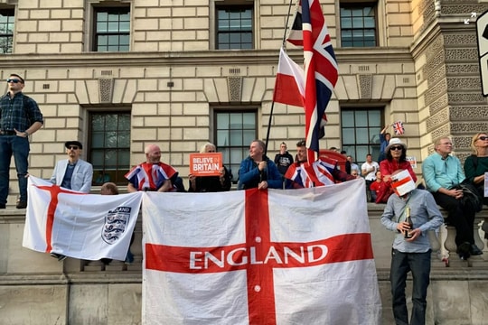 Vương quốc Anh cân nhắc hạ độ tuổi bầu cử xuống 16