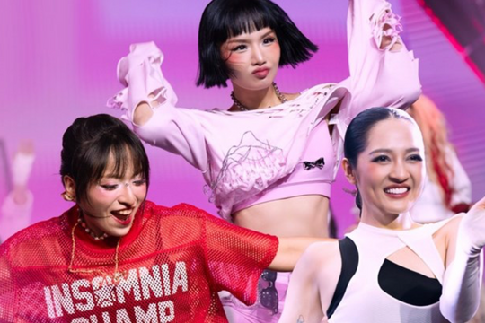 Tập 8 'Em xinh say hi': Bùng nổ cảm xúc, 4 ca sĩ bật khóc chia tay chương trình