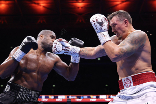 Oleksandr Usyk trở thành nhà vô địch tuyệt đối quyền anh hạng nặng thế giới