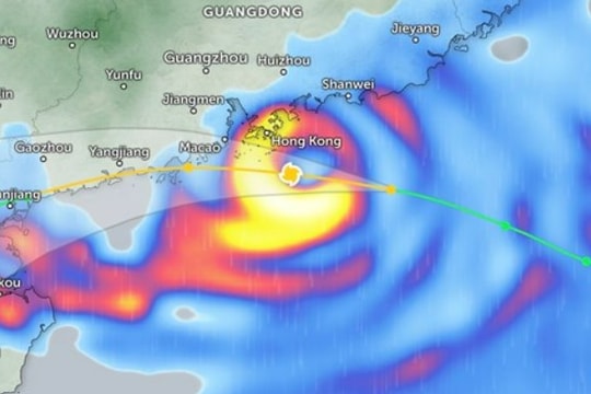 Siêu bão Wipha: Hồng Kông nâng lên mức cảnh báo cao nhất