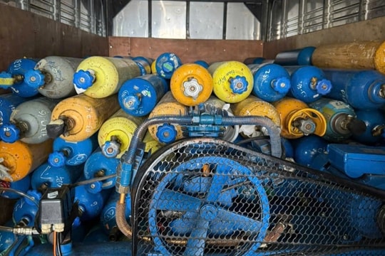 Giám đốc Công an TPHCM chỉ đạo các đơn vị tập trung 'đánh' mạnh vào tội phạm kinh doanh khí cười