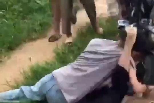 Quảng Ngãi: Xác minh thông tin một nữ sinh THCS bị đánh hội đồng ở vườn cà phê