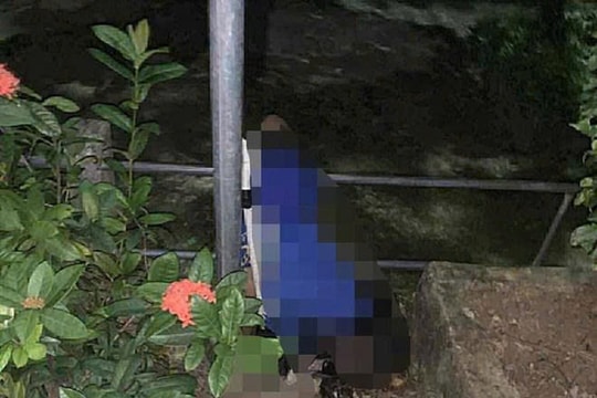 Bé gái 12 tuổi tử vong do bị điện giật từ cột đèn chiếu sáng tại sân bóng