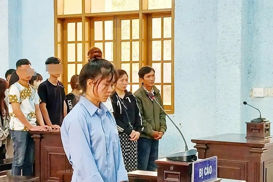 Gia Lai: Đâm chết bạn học vì câu nói trên facebook, nữ sinh lãnh án 18 năm tù