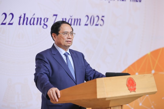 Nghiên cứu dài hạn những vấn đề chiến lược với tinh thần 'nhìn xa trông rộng, nghĩ sâu làm lớn'