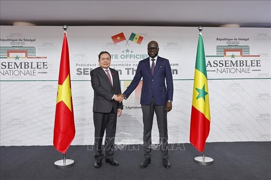 Lễ đón trọng thể Chủ tịch Quốc hội Trần Thanh Mẫn thăm chính thức Senegal