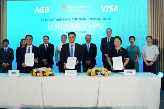 Vietnam Airlines hợp tác cùng ACB và Visa ra mắt thẻ hội viên tích hợp thanh toán Lotusmiles Pay