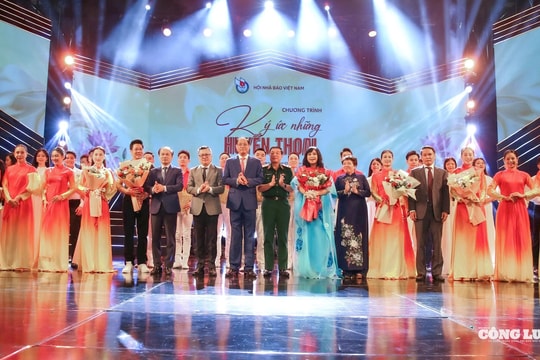 'Ký ức những huyền thoại': Nén tâm hương tri ân, khẳng định niềm tự hào dân tộc và vai trò của báo chí cách mạng