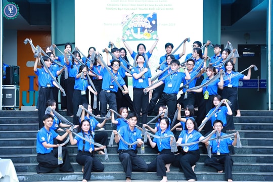 Điểm sàn Trường ĐH Luật TP HCM cao nhất 22 điểm với khối C00