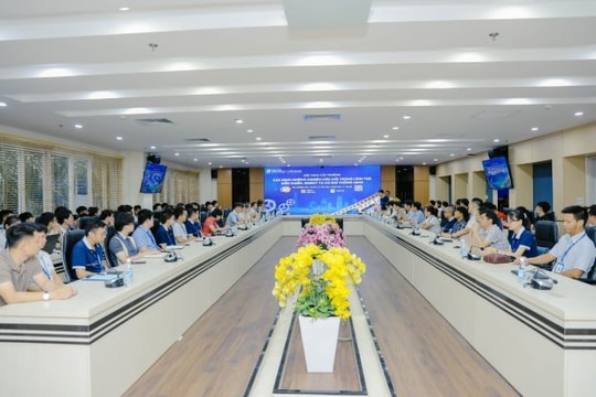 UNETI tổ chức Hội thảo “Các định hướng nghiên cứu mới trong lĩnh vực điều khiển, Robot và cơ khí thông minh” diễn ra thành công rực rỡ