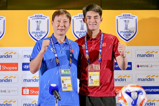 Điểm tin thể thao 24/7: HLV Kim Sang Sik giải mã U23 Philippines, Rashford mặc áo số 14 ở Nou Camp