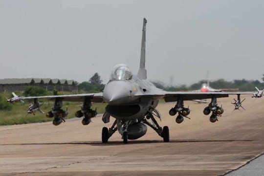 Thái Lan điều tiêm kích F-16 tấn công các mục tiêu ở Campuchia, căng thẳng đang gia tăng