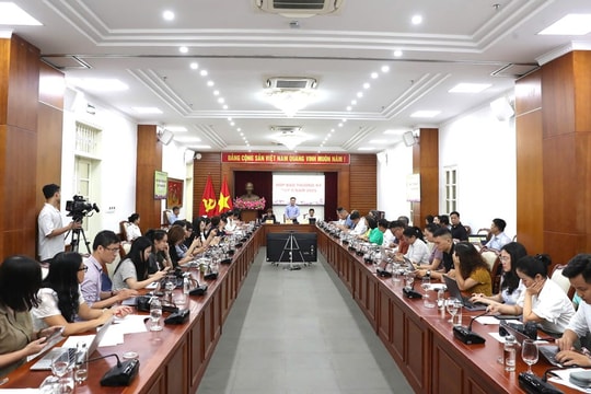 Chấn chỉnh hoạt động phát thanh, truyền hình và mạng xã hội, phối hợp xử lý các vi phạm...