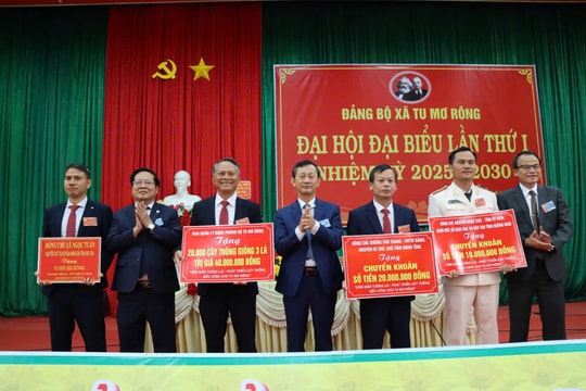 Quảng Ngãi: Không nhận hoa chúc mừng đại hội, xã nghèo kêu gọi gần 800 triệu ủng hộ người dân