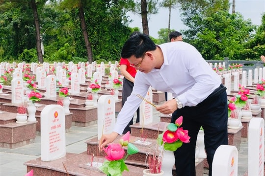 Về tri ân những người lính xẻ dọc Trường Sơn đi cứu nước