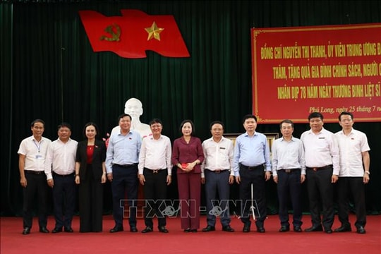 Bảo đảm mức sống cho người có công và gia đình