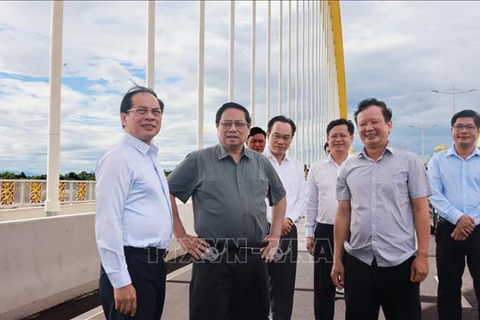 Thủ tướng kiểm tra nhà ở xã hội, thăm cầu Nguyễn Hoàng tại Huế