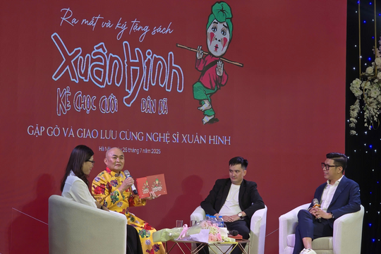 'Vua hài đất Bắc' Xuân Hinh ra mắt tự truyện: Hồi ức và sứ mệnh văn hóa