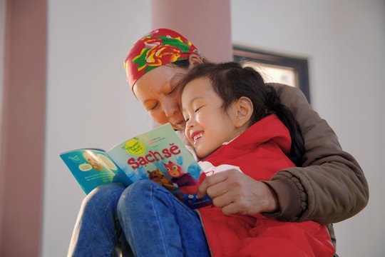 Cử tri kiến nghị một bộ sách giáo khoa dùng chung toàn quốc, Bộ trưởng nói gì?