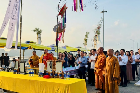 Đại lễ cầu siêu các nạn nhân tai nạn tàu Vịnh Xanh 58 tại Hạ Long